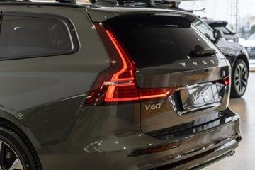 Volvo V60 II  Kombi Facelifting 2.0 B4 B 197KM 2025 Volvo V60 Plus Dark B4 Mild hybrid Benzyna 197 KM, zdjęcie 8