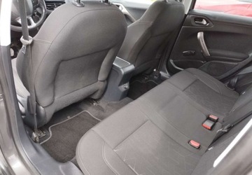 Peugeot 2008 I SUV 1.6 BlueHDi 99KM 2015 Peugeot 2008 Peugeot 208 1.6 e-hdi 100km stan bdb niski przebieg gwarancja, zdjęcie 9