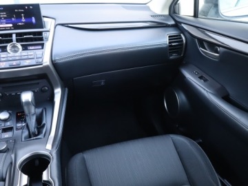 Lexus NX I SUV 200t 238KM 2015 Lexus NX 200t, Salon Polska, Serwis ASO, 4X4, zdjęcie 7