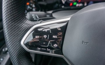 Volkswagen Golf VIII Variant 1.5 eTSI 150KM 2023 Volkswagen Golf Volkswagen Golf 1.5 eTSI MHEV R-Line DSG 1.5 Benzyna 150KM, zdjęcie 11