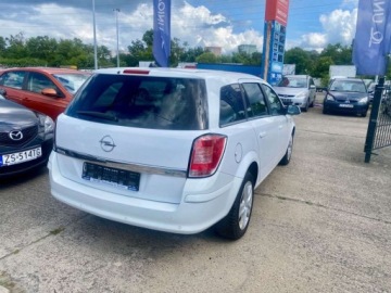 Opel Astra J Sports Tourer 1.7 CDTI ECOTEC 110KM 2010 Opel Astra 2X kola 1.7 Diesel 110KM, zdjęcie 15