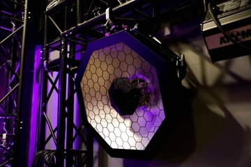 ВСПЫШКА OCTO HELIOS 4x30Вт 4в1 COB RGBW 4 СЕКЦИИ СВЕТОДИОДОВ