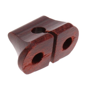 Czerwony chiński instrument muzyczny mostka Erhu