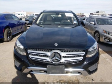 Mercedes GLC C253 2018 Mercedes-Benz GLC 300, 2018r., 2.0L 2.0 Benzyna 241KM, zdjęcie 6