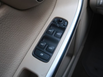 Volvo XC60 I SUV 2.4 D3 163KM 2011 Volvo XC60 D3, 4X4, Automat, Skóra, Xenon, zdjęcie 16