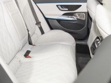 Mercedes Klasa E W214 Sedan 2.0 220d 197KM 2025 E Klasa 220 d 4-Matic Exclusive 2.0 (197KM) 2025, zdjęcie 13