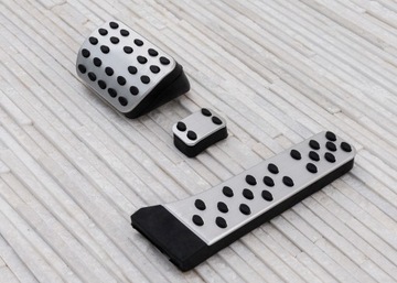 VRSTVA  NA PEDÁLY MERCEDES GLK X204 08-15 AUTOMAT