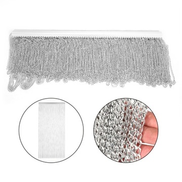 Комплект штор на металлической цепочке для подвешивания в хозяйстве.