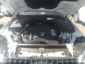 Mercedes GLC C253 2019 Mercedes-Benz GLC 2019 Mercedes-Benz GLC GLC 300 4MATIC Coupe 2.0 Benzyna, zdjęcie 8