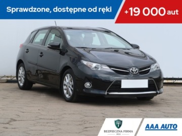 Toyota Auris II Hatchback 5d Valvematic 130 132KM 2014 Toyota Auris 1.6 Valvematic, Salon Polska, Navi