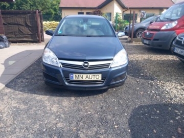 Opel Astra J Hatchback 5d 1.6 Twinport ECOTEC 115KM 2009 Opel Astra OPEL ASTRA H 1600 benzyna super stan 1.6 Benzyna 115KM, zdjęcie 12