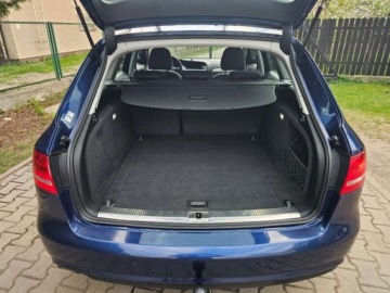 Audi A4 B8 Avant Facelifting 2.0 TDI 143KM 2012 Audi A4 Avant LIFT automat S-LINE klima el. szyby HAK ALU 17, zdjęcie 22