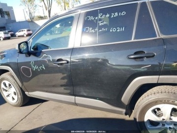 Toyota RAV4 V 2021 Toyota RAV4 LE, od ubezpieczalni 2.5 Benzyna 203KM, zdjęcie 4