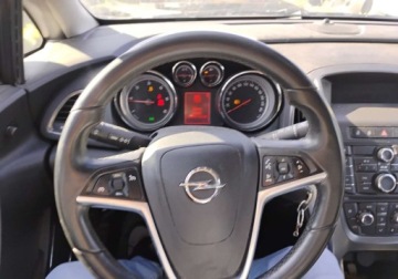 Opel Astra J Sports Tourer 1.7 CDTI ECOTEC 110KM 2011 Opel Astra 2011r, 1.7 CDTI. Uszkodzony lewy przod. Pali 1.7 Diesel 110KM, zdjęcie 10