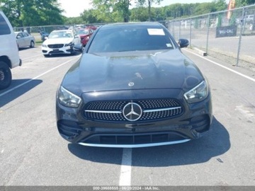 Mercedes Klasa E W213 2021 Mercedes-Benz Klasa E 2021 Mercedes-Benz E-Class E 350 4MATIC Sedan 2.0, zdjęcie 1