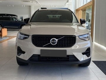 Volvo XC40 Crossover Facelifting 2.0 B3 163KM 2025 VOLVO XC40 B3 Plus Dark Suv 2.0 (163KM) 2025, zdjęcie 3