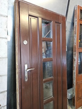 Наружные деревянные входные двери из сосны 100х208см