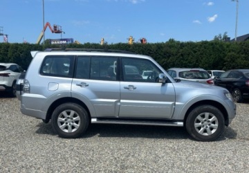 Mitsubishi Pajero IV 2018 Mitsubishi Pajero 4X4 AUTOMAT GWARANCJA 3.5 BenzynaLPG 189KM, zdjęcie 5