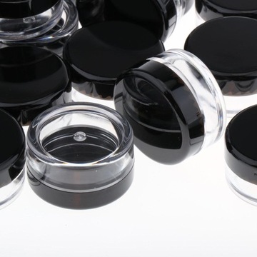 Opakowanie 50 szt. Okrągłych plastikowych słoików o gramaturze 5 gramów z pokrywkami do przechowywania czarnej wargi