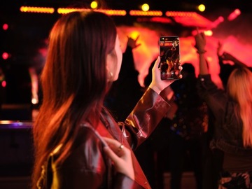 Смартфон OPPO Reno12 Pro 5G 12/512 ГБ серебристого цвета