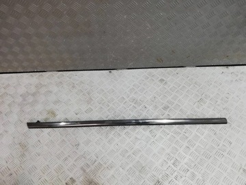 FORD FIESTA MK7 5D LISTWA ZGANIAJĄCA DRZWI PRAWYCH PRAWA
