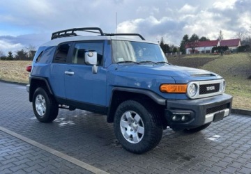 Toyota FJ Cruiser 4.0 239KM 2011 Toyota FJ Toyota FJ 4.0 4x4 4.0 Benzyna 239KM