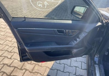 Mercedes Klasa C W204 Limuzyna 3.5 350 4MATIC 306KM 2011 Mercedes-Benz Klasa C 2011 MERCEDES-BENZ C350 4x4 - na placu w POLSCE po a, zdjęcie 10