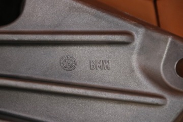 BMW G30 G31 G32 G11 G12 ЛАПА ДВИГАТЕЛЯ ЛЕВАЯ 6861555