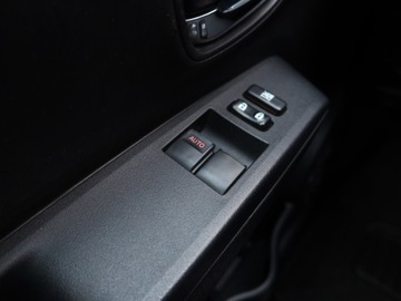 Toyota Yaris III Hatchback 5d 1.0 VVT-i 69KM 2011 Toyota Yaris 1.0 VVT-i, Salon Polska, Serwis ASO, zdjęcie 12