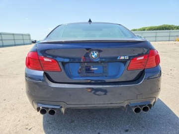 BMW Seria 5 F10-F11 M5 Limuzyna 4.4 V8 560KM 2014 BMW M5 Sedan 2014 4.4 Benzyna 560KM, zdjęcie 2