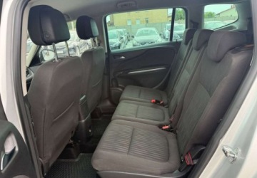Opel Zafira C Tourer 1.4 Turbo ECOTEC 140KM 2012 Opel Zafira Opel Zafira Tourer 1.4 Turbo Business Innovation 1.4 Benzyna, zdjęcie 10