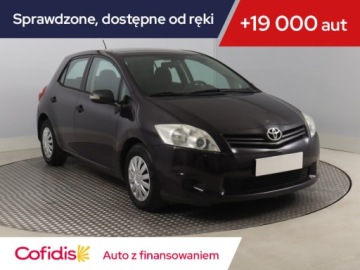 Toyota Auris I Hatchback 1.33VVT-i 100KM 2010 Toyota Auris 1.3 Dual VVT-i, Salon Polska, Klima