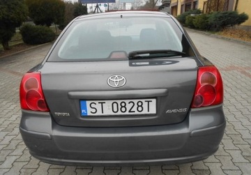 Toyota Avensis II Hatchback 1.8 VVT-i 129KM 2003 Toyota Avensis Toyota Avensis II, zdjęcie 4