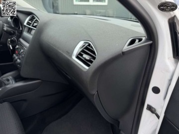 Citroen C4 II Hatchback 5d Facelifting 1.2 PureTech 130KM 2016 Citroen C4 1.2 T. (130 ps ) Szwajcaria Po serwisie Niski przebieg Top, zdjęcie 39