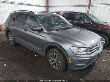 Volkswagen Tiguan II 2021 Volkswagen Tiguan 2021 VOLKSWAGEN TIGUAN 2.0T SE2.0T SE R-LINE 2.0 Benzyna, zdjęcie 3
