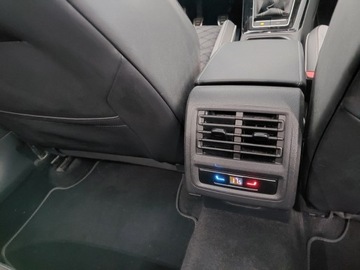 Volkswagen Golf VIII Variant 1.5 TSI 150KM 2023 Volkswagen Golf R Line Panorama Kamera Harman Kardon 1.5 Benzyna 150KM, zdjęcie 17