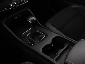 Volvo XC40 Crossover 1.5 T3 163KM 2020 Volvo XC 40 full LED virtual cocpit półskóra, zdjęcie 30