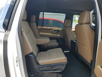 Chevrolet Suburban GMT900 2023 Chevrolet Suburban C1500 Premier 2023 5.3l 5.3 Benzyna 355KM, zdjęcie 11