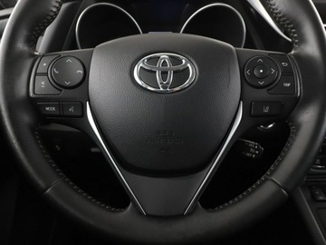 Toyota Auris II Touring Sports Facelifting 1.8 Hybrid 136KM 2016 Toyota Auris HEV automat navi kamera cofania, zdjęcie 20