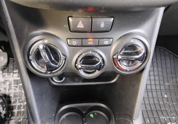 Peugeot 208 I 2016 Peugeot 208 2016r, 1.2 Benzyna. Lekko uszkodzony prawy przod. Jezdzi. 1.2, zdjęcie 13