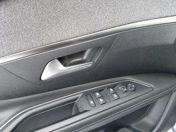 Peugeot 3008 II Crossover 1.2 PureTech 130KM 2017 Peugeot 3008 Crossway Automat Navi Kamera Panorama Elektryka PDC Alu 1.2, zdjęcie 9