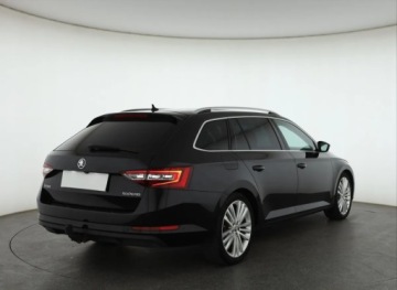 Skoda Superb III Kombi 1.6 TDI 120KM 2016 Skoda Superb 1.6 TDI, Navi, Xenon, Bi-Xenon, zdjęcie 4