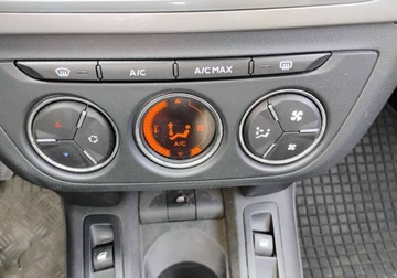 Citroen C-Elysee II Sedan Facelifting 1.6 VTi 115KM 2018 Citroen C-Elysee 2018r, Salonowy. 1.6 B LPG. Lekko uszkodzony przod i tyl, zdjęcie 15