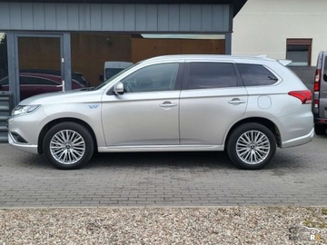 Mitsubishi Outlander III 2019 Mitsubishi Outlander PHEV 224KM 2019r 14TysKm 13.8kWh 4WD Plug-in Stan ide, zdjęcie 5