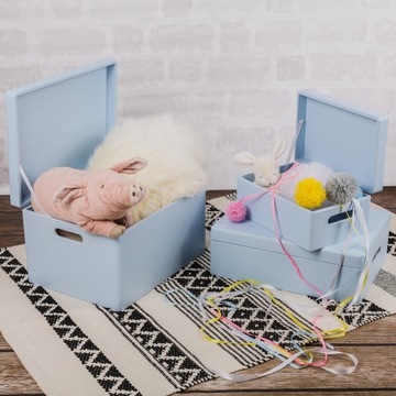 Синий деревянный ящик с ручками 40х30х24см.