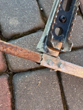 Подставки для ног Suzuki LTA 700 / 750 Kingquad крепление подножки