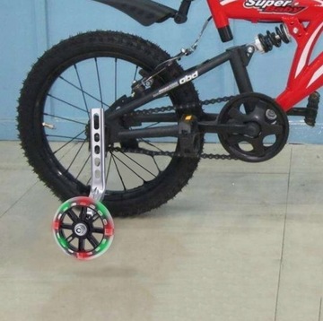 РЕГУЛИРУЕМЫЕ БОКОВЫЕ ПОДДЕРЖИВАЮЩИЕ КОЛЕСА 12–20 ДЮЙМОВ С ЧЕРНЫМ СВЕТОДИОДОМ