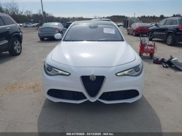 Alfa Romeo Giulia II Sedan 2.0 TBi 280KM 2018 Alfa Romeo Giulia TI Sport 2018 2.0l 2.0 Benzyna 280KM, zdjęcie 7