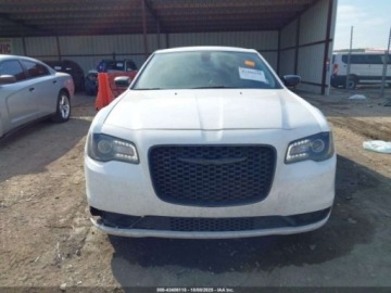 Chrysler 300C II 2023 Chrysler 300 2023 Chrysler 300 Touring RWD 3.6 Benzyna 292KM, zdjęcie 7