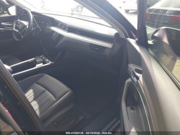 Audi Q8 2024 Audi Q8 E-Tron Premium Plus Quattro 2024 Elektryczny 355KM, zdjęcie 9